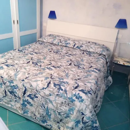 Isola Del Giglio Apartment